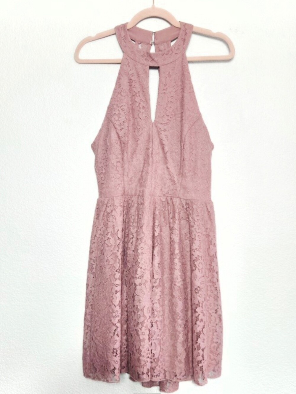 Speechless Pink Lace Halter Dress Keyhole Cutouts Open Back sz 11